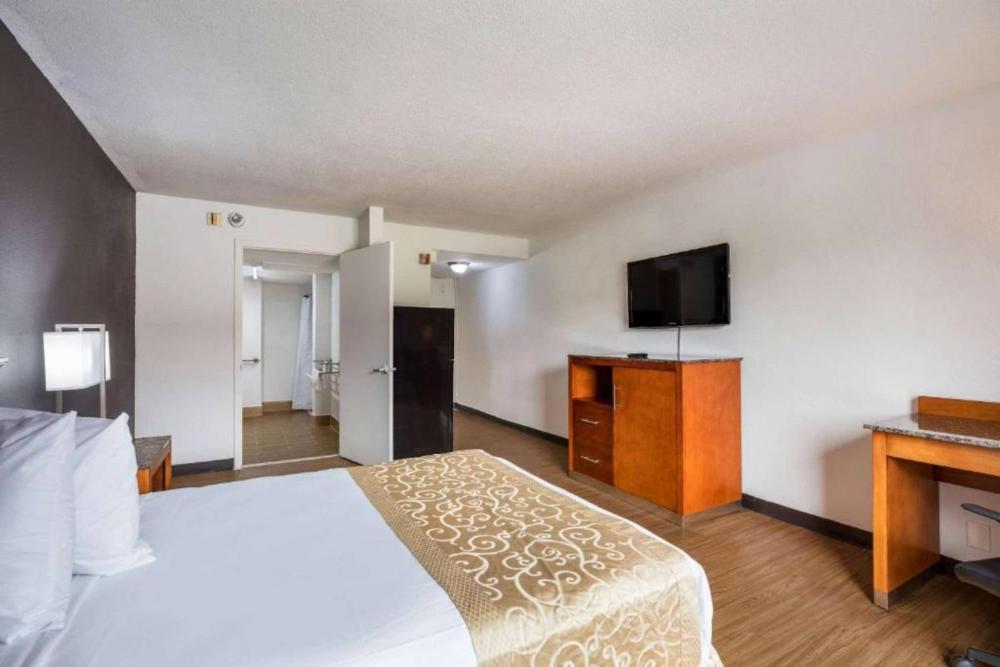 Full Bed Accessible interior